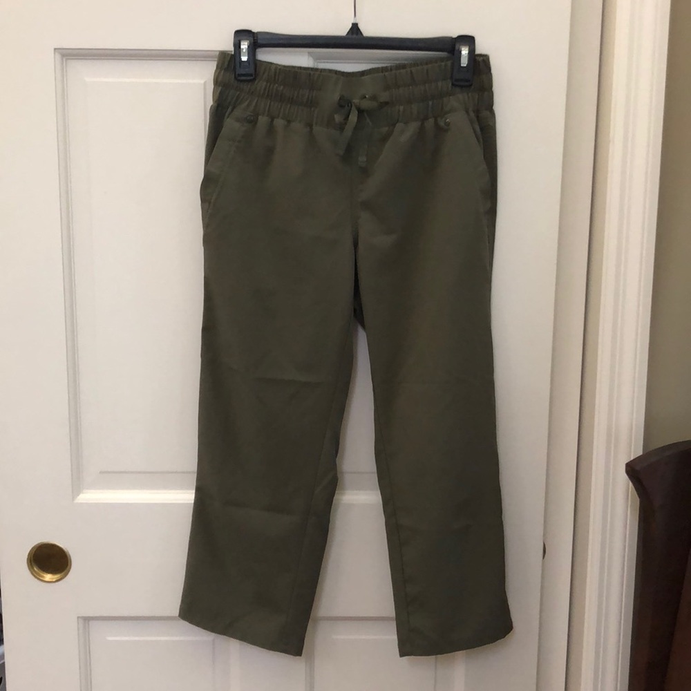Champion | olive green capris size small